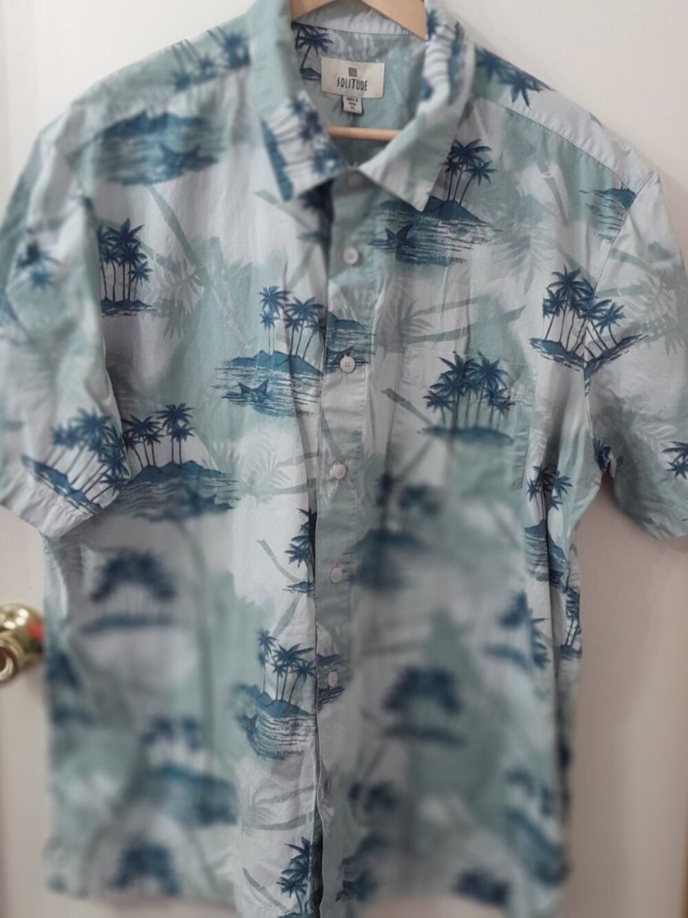 Solitude Men's 100% Cotton Button-down Hawaiian Print Shirt Blue Palm Trees